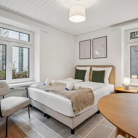 Premium In Center - Color 3 * Zúrich