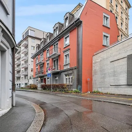 Premium In Center - Color 3 Zürich