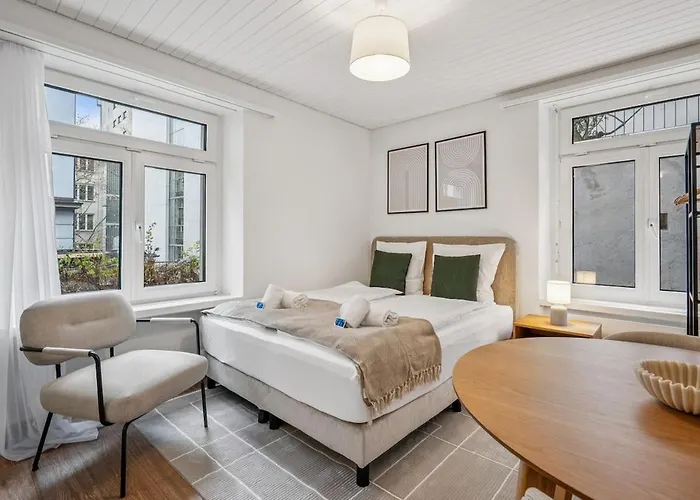 Premium In Center - Color 3 * Zürich